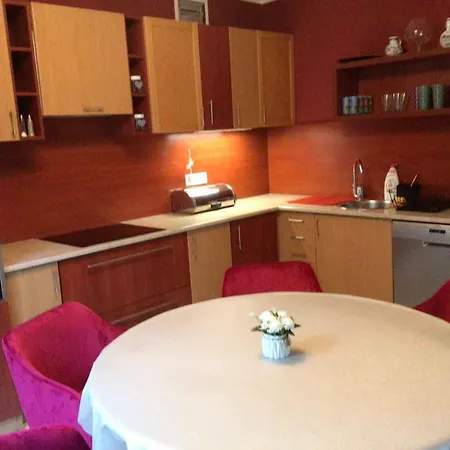 بيت للعطل In 49936 *